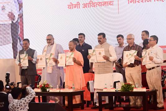 Ministry of Panchayati Raj organizes two days Smart Village Panchayat Conference on ‘Empowering Rural Communities; Leaving No One Behind’ in Lucknow 4 114 6