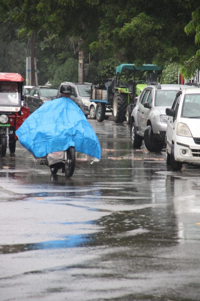 Showers bring relief in Meerut, likely to continue for next few days 6 117 3
