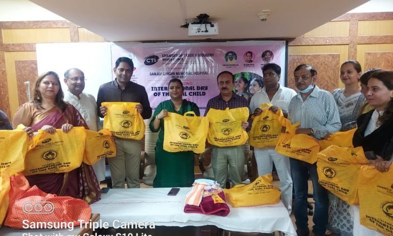 सीटीआई ने अन्तर्राष्ट्रीय बालिका दिवस पर अस्पतालों में बांटे 500 बेबी किट 1 111 43