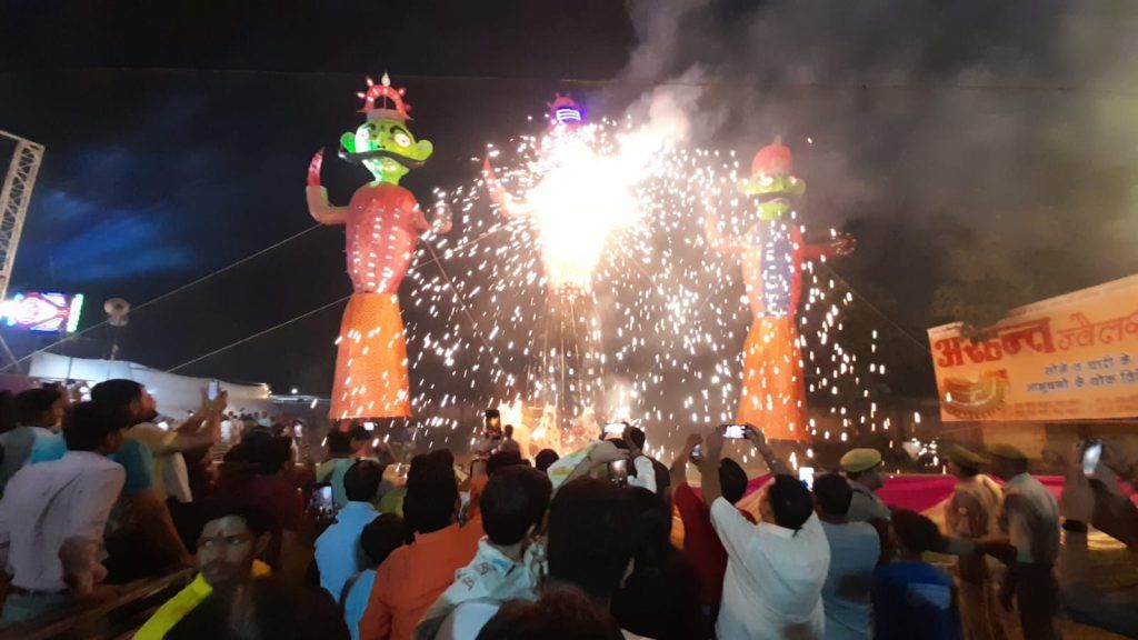 Dussehra in Meerut: 'Ravan Dahan' performed amid chants of Jai Shree Ram 3 113 16