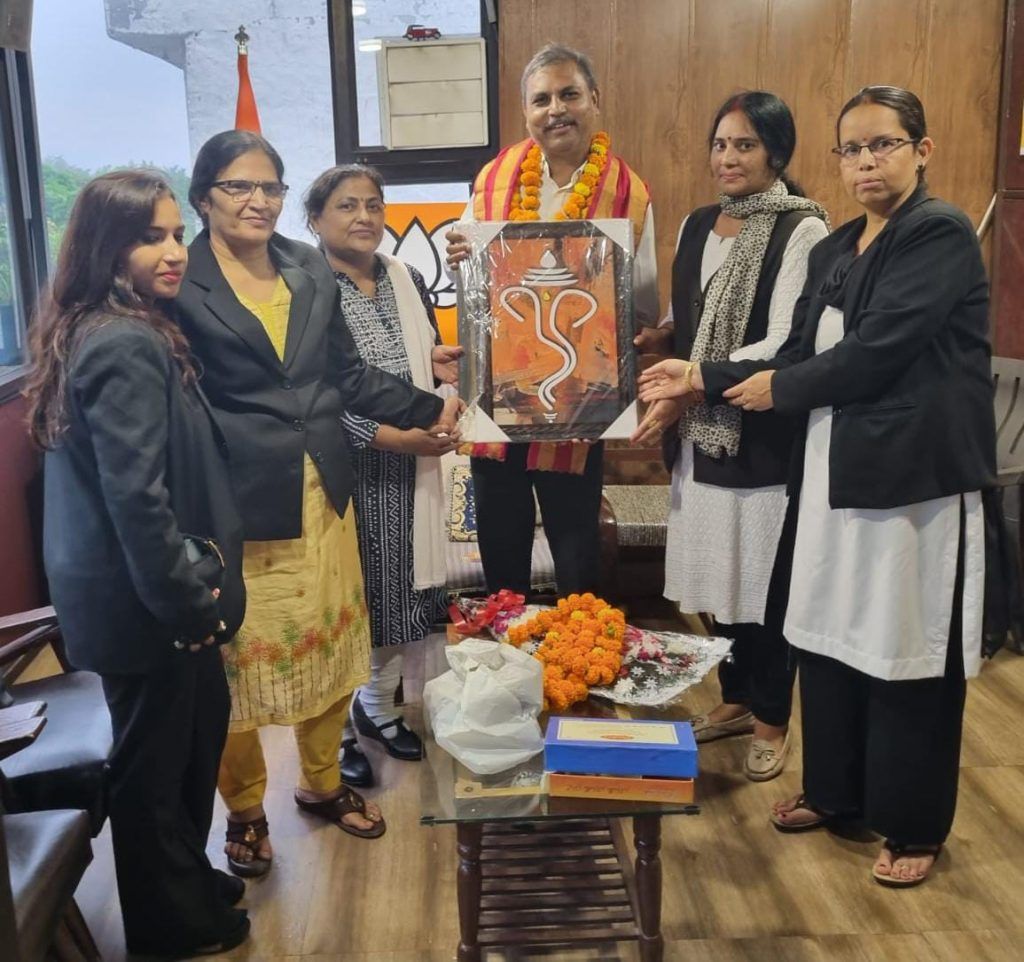 भाजपा के दिग्गज संजय कश्यप का निकाय चुनाव संयोजक बनने पर हुआ स्वागत 4 114 17