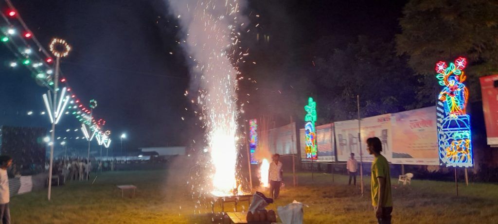 Dussehra in Meerut: 'Ravan Dahan' performed amid chants of Jai Shree Ram 5 115 12