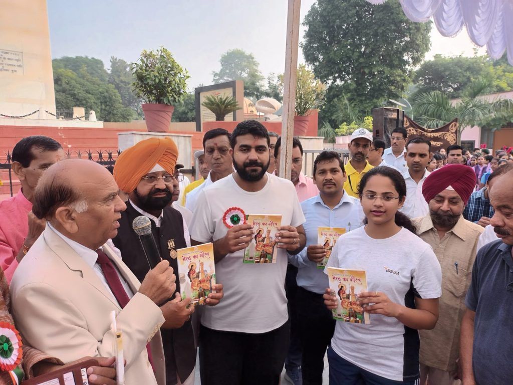 मेरठ : राष्ट्रपिता महात्मा गांधी एवं पूर्व प्रधानमंत्री श्री लाल बहादुर शास्त्री की जयंती के शुभ अवसर पर गांधी आश्रम से शहीद स्मारक तक निकाली गई प्रभात फेरी 7 117 3