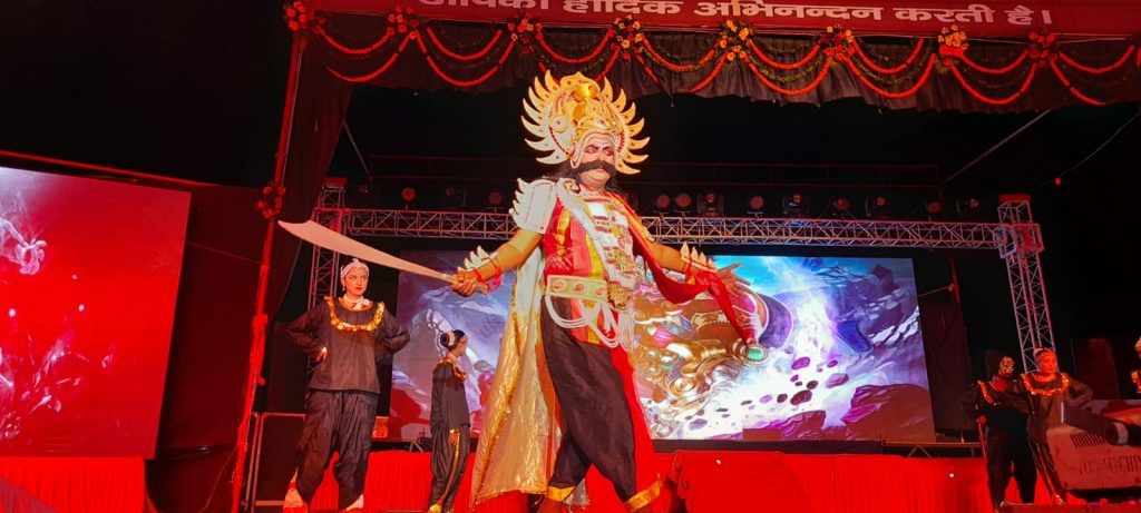 Dussehra in Meerut: 'Ravan Dahan' performed amid chants of Jai Shree Ram 9 120 3