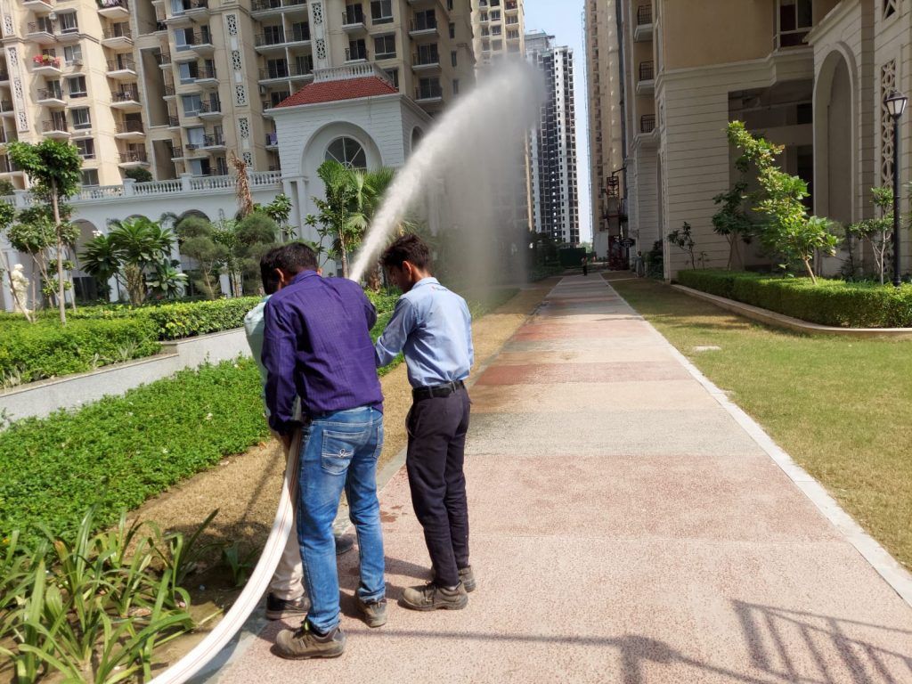 गाज़ियाबाद फायर सर्विस : प्रतीक ग्रैंड सोसाइटी सिद्धार्थ विहार में फायर फाइटिंग सिस्टम का मॉक ड्रिल 6 355