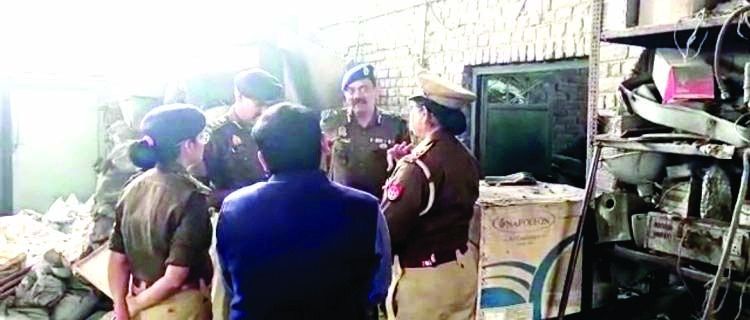 विजयनगर थानाक्षेत्र के इंड्रस्टीयल एरिया में डकैती; 10-11 हथियारबंद बदमाशों ने गनपॉइंट पर डाला डाका 2 111 167