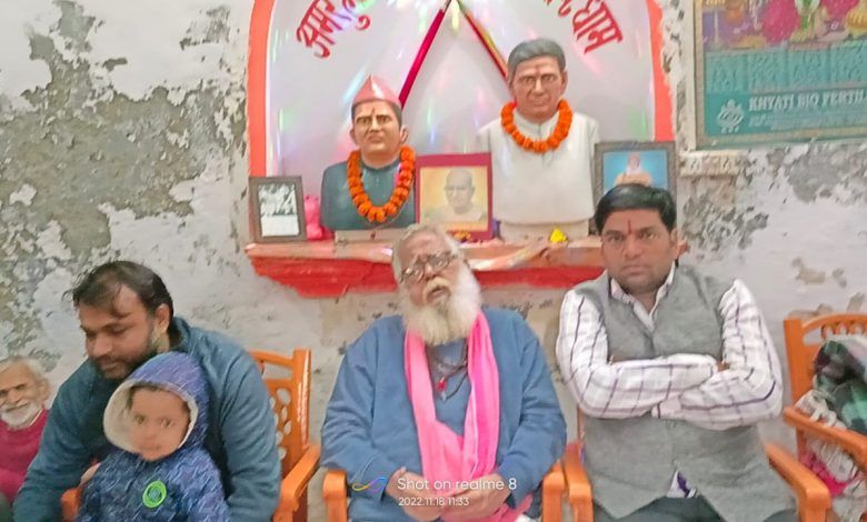 राहुल गांधी द्वारा वीर सावरकर के बारे में दिए गए बयान की हिंदू महासभा के लोगों ने की घोर निंदा 1 111 99