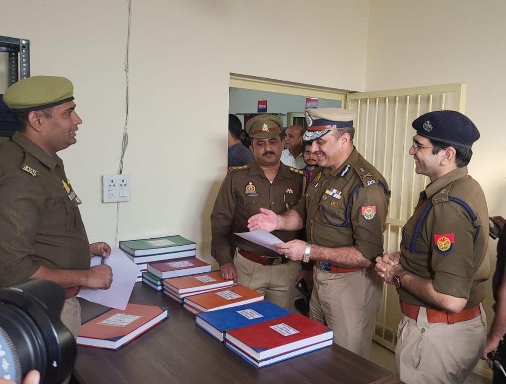 गाजियाबाद में लोगो को पुलिस की तरफ से नई सौगात, आज रात 12:00 से 2 नये थाने थाना अस्तित्व में आ जाएंगे 4 114 18