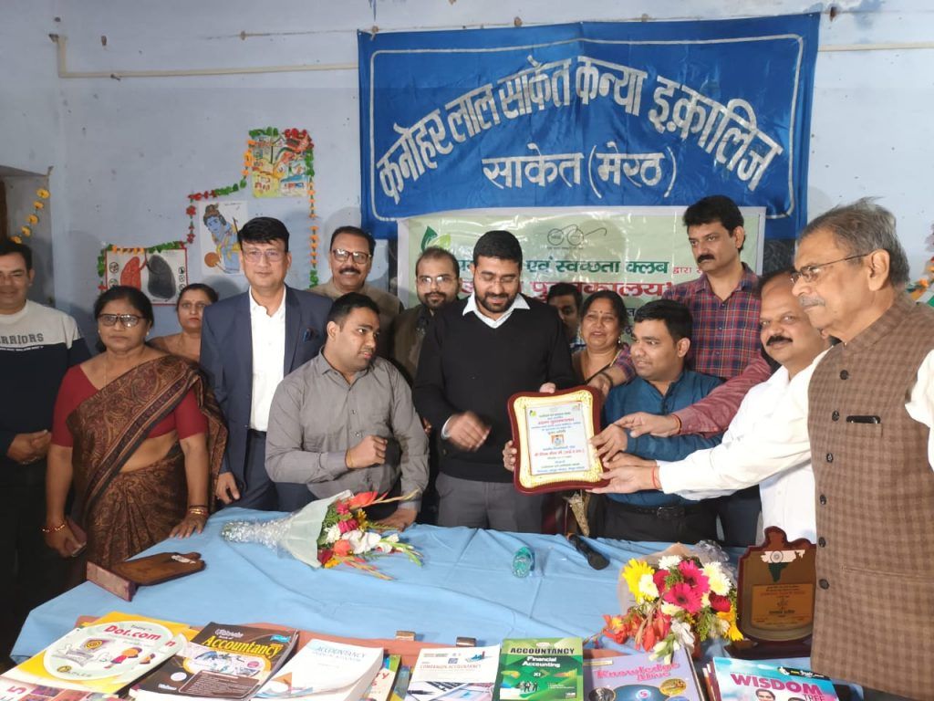 कनोहर लाल कन्या इंटर कॉलेज में की गयी उड़ान पुस्तकालय की स्थापना, जिलाधिकारी ने दीप प्रज्ज्वलित कर किया कार्यक्रम का शुभारंभ 5 115 10