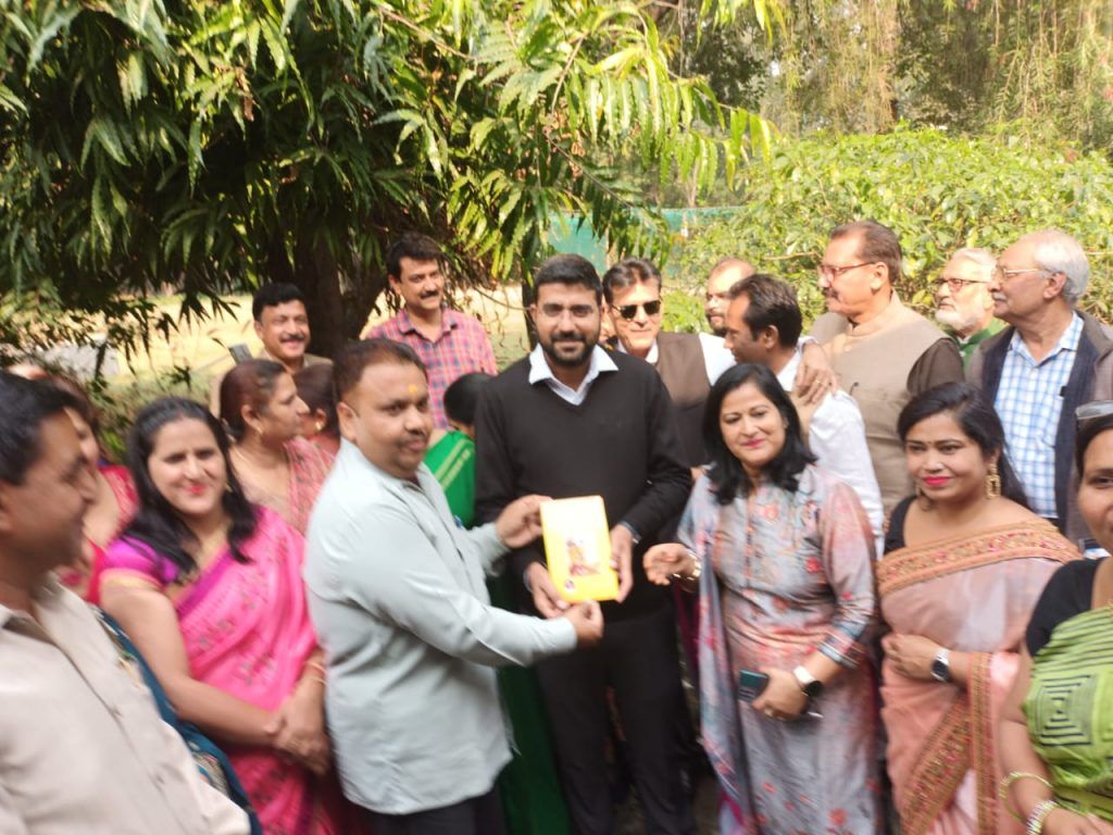 कनोहर लाल कन्या इंटर कॉलेज में की गयी उड़ान पुस्तकालय की स्थापना, जिलाधिकारी ने दीप प्रज्ज्वलित कर किया कार्यक्रम का शुभारंभ 6 116 5