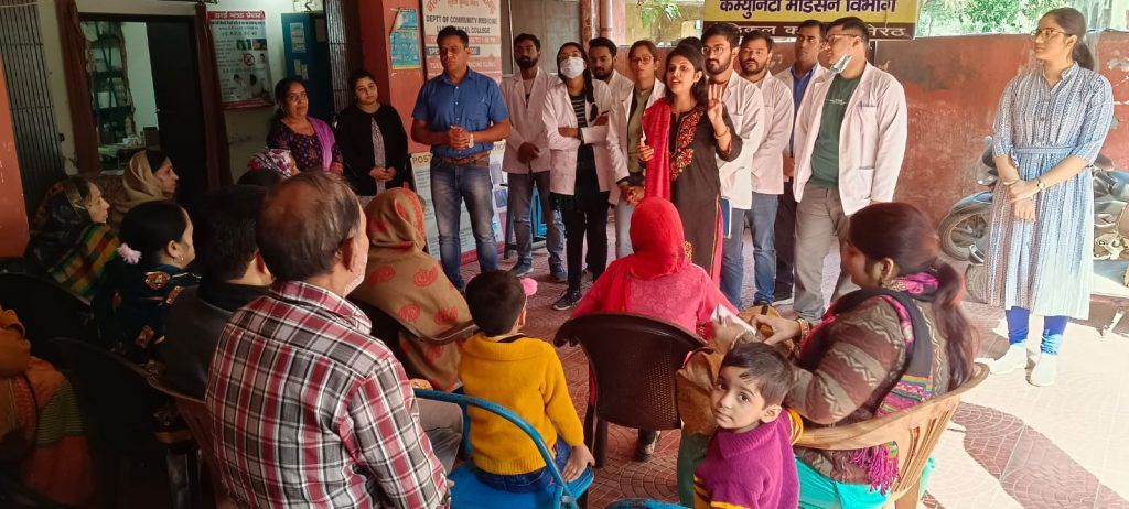 अर्बन स्वस्थ केंद्र सूरजकुंड में कम्युनिटी मेडिसिन विभाग, लाला लाजपत राय मेडिकल कॉलेज द्वारा विश्व मधुमेह दिवस मनाया गया 4 214