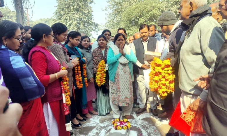 90 लाख की लागत से महापौर ने शहर में मियावाकी पद्धति से वृक्षारोपण के कार्य,विजय नगर में सड़क के कार्यो का किया शिलान्यास 1 111 113