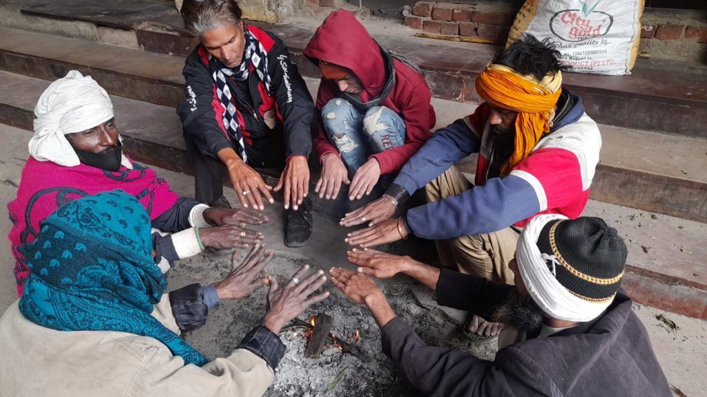 पहाड़ों पर बर्फबारी के बाद मेरठ में कड़ाके की ठंड; कक्षा 1 से 12 वीं तक के स्कूलों में 1 जनवरी तक के लिए अवकाश घोषित 1 111 163