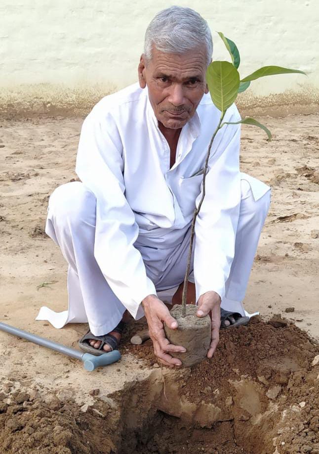 लाला लाजपत राय स्मारक मेडिकल कॉलेज मेरठ के एनाटॉमी विभाग को किया गया देहदान 1 111 165