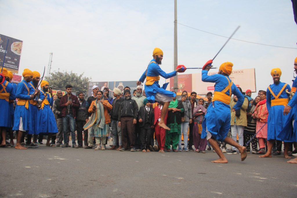 मेरठ में श्रद्धा के साथ मनाया गुरु गोविंद सिंह का प्रकाश पर्व 1 111 169