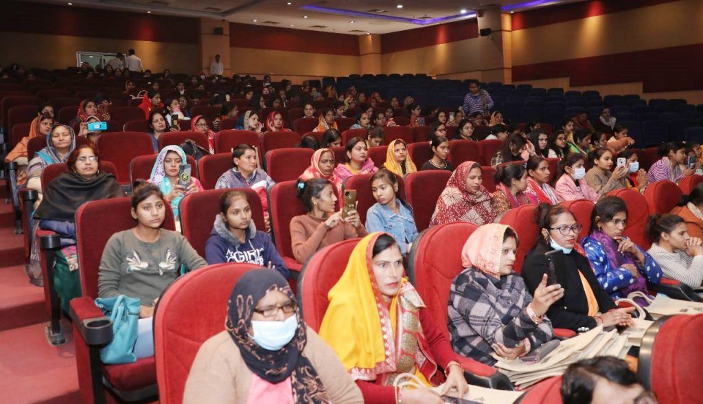 एनसीआरटीसी द्वारा एडीबी के साथ साझेदारी में जेएफपीआर पहल के तहत महिलाओं के लिए सामुदायिक जागरूकता कार्यक्रम का आयोजन 3 112 85