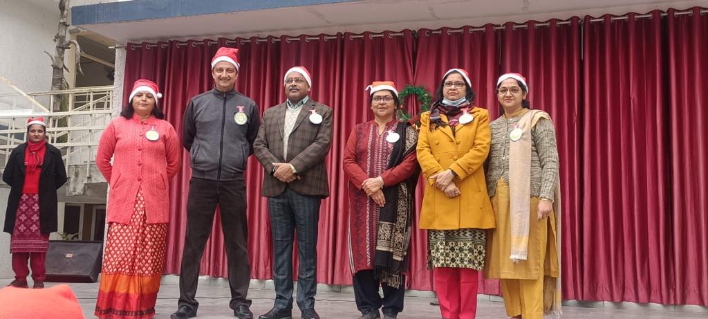 Meerut: Deewan Public School celebrates Christmas, the festival of joy and sharing 3 114 32