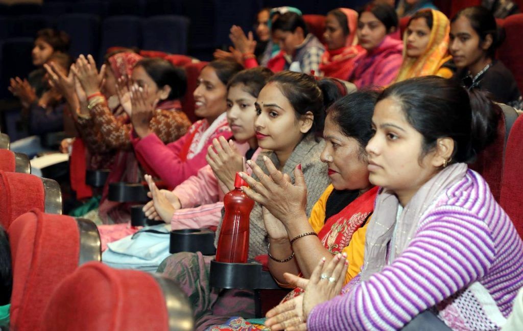 एनसीआरटीसी द्वारा एडीबी के साथ साझेदारी में जेएफपीआर पहल के तहत महिलाओं के लिए सामुदायिक जागरूकता कार्यक्रम का आयोजन 4 115 19