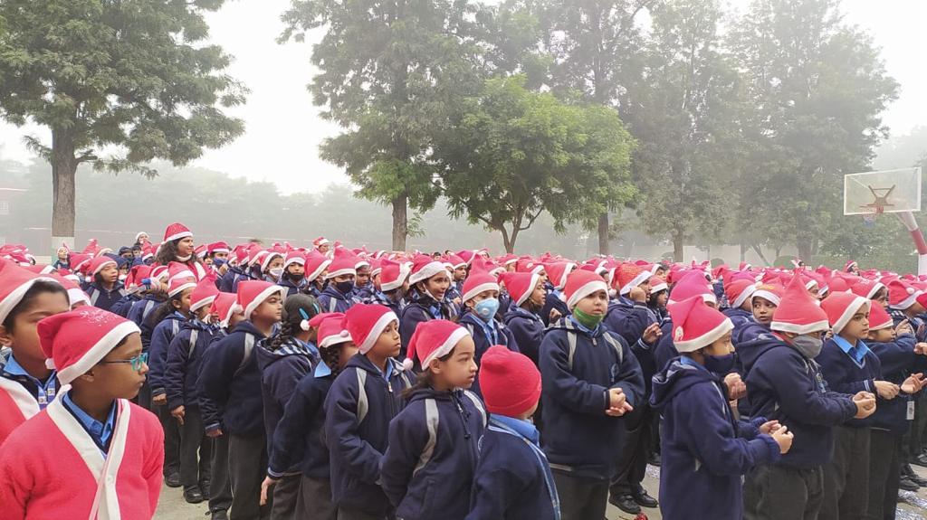 Meerut: Deewan Public School celebrates Christmas, the festival of joy and sharing 4 115 21