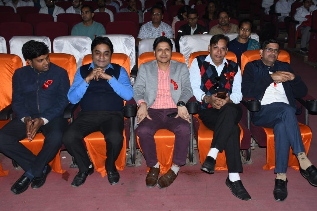 विश्व एड्स दिवस: कम्युनिटी मेडिसिन विभाग, लाला लाजपत राय स्मारक मेडिकल कॉलेज मेरठ द्वारा एक कार्यशाला का आयोजन 10 121