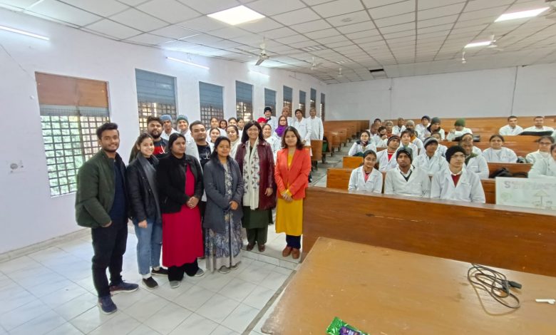 सड़क सुरक्षा पर आधारित क्विज प्रतियोगिता आयोजन 1 111 52