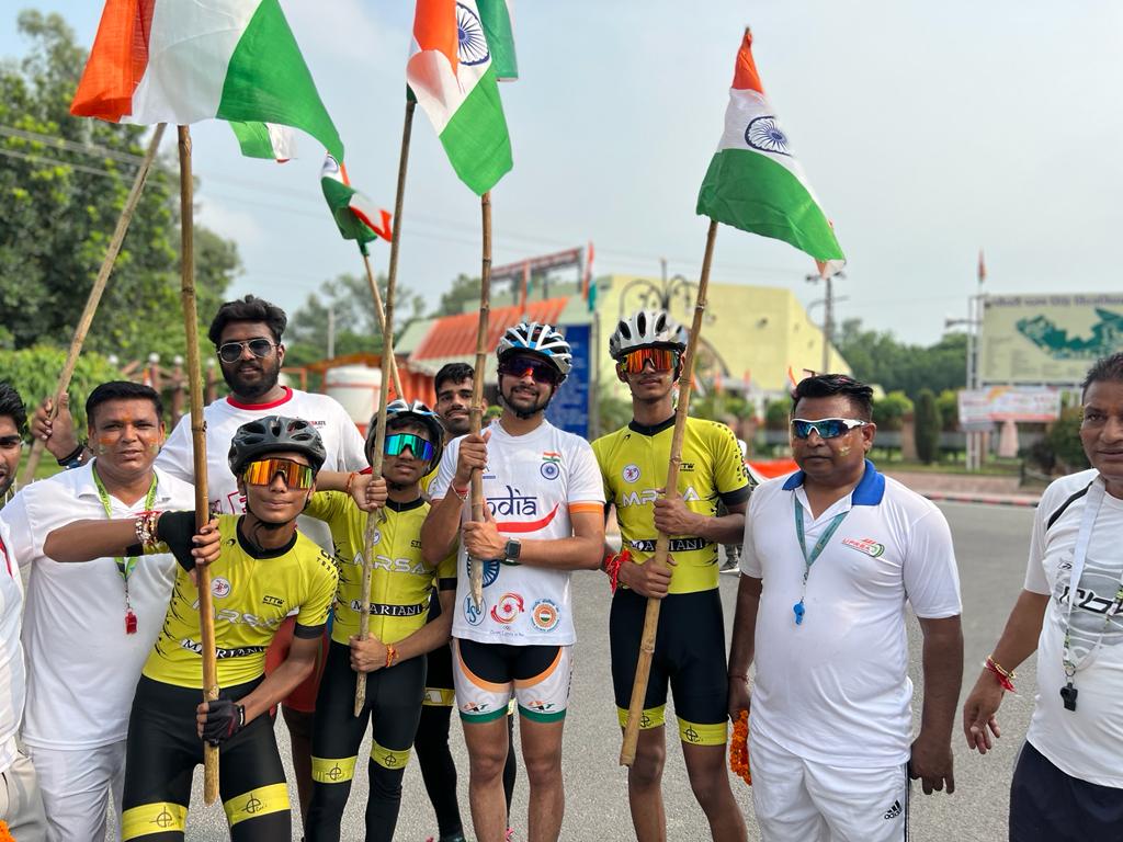 मेरठ रोलर स्पोर्ट्स एसोसिएशन के द्वारा तिरंगा रैली का आयोजन 2 112 30