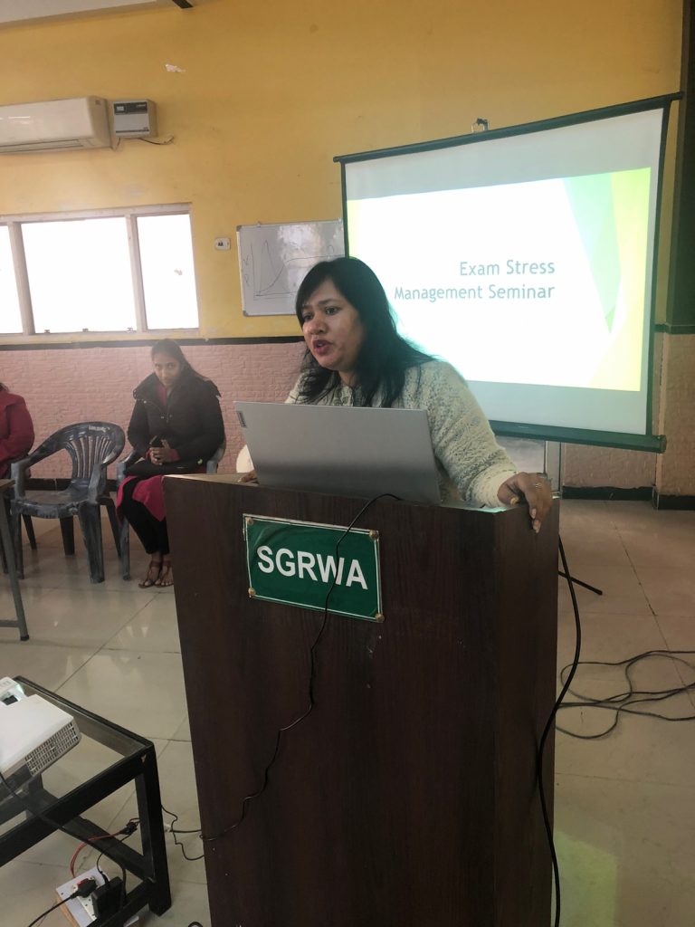 एग्जाम एंग्जायटी, स्ट्रेस और पेरेंटिंग टिप्स के लिए सनराइज ग्रीन में अनुभवी पैनल द्वारा सेमिनार का आयोजन 3 112 32