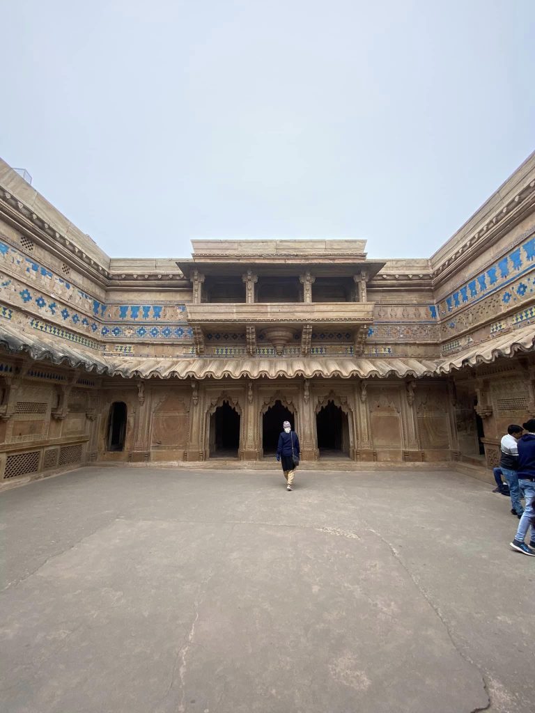 Gwalior: Where time has come to a standstill 7 117 3