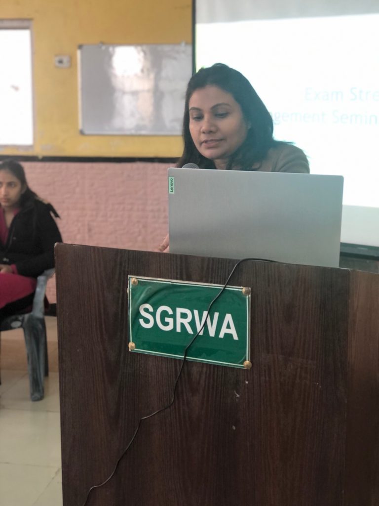 एग्जाम एंग्जायटी, स्ट्रेस और पेरेंटिंग टिप्स के लिए सनराइज ग्रीन में अनुभवी पैनल द्वारा सेमिनार का आयोजन 9 118 6