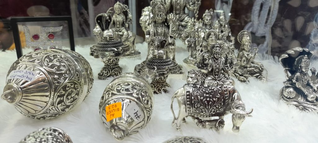 मेरठ में ज्वेलरी एग्जीबिशन; 250 करोड़ का बिजनेस 11 120 2