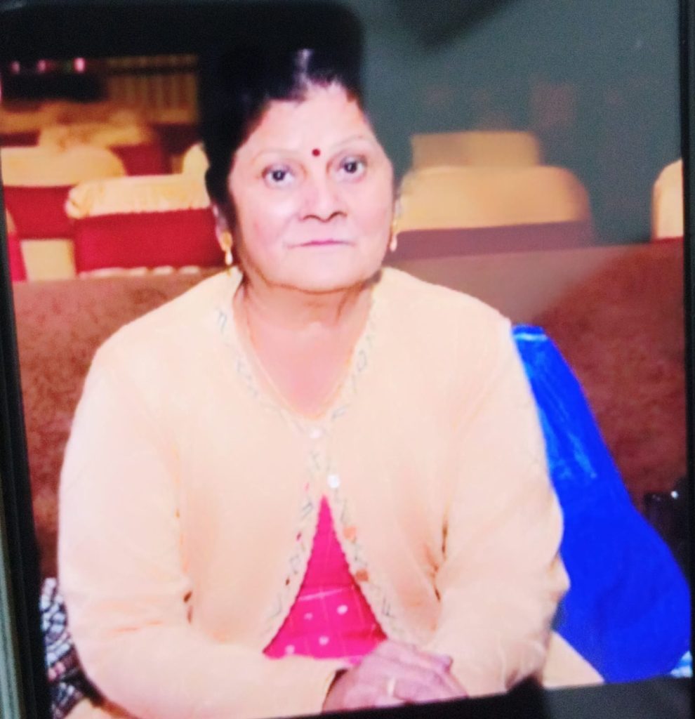 कंकरखेड़ा सरधना रोड स्थित अस्पताल में महिला का इलाज के दौरान मौत हो जाने के बाद परिजनों ने जमकर हंगामा 1 111 4