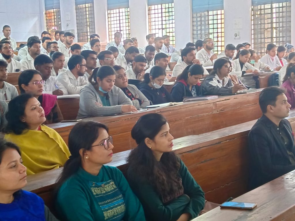 मेडिकल कॉलेज मेरठ में ट्रांसफ्यूजन मेडिसिन में अपडेट पर कार्यशाला का आयोजन किया 2 111 48