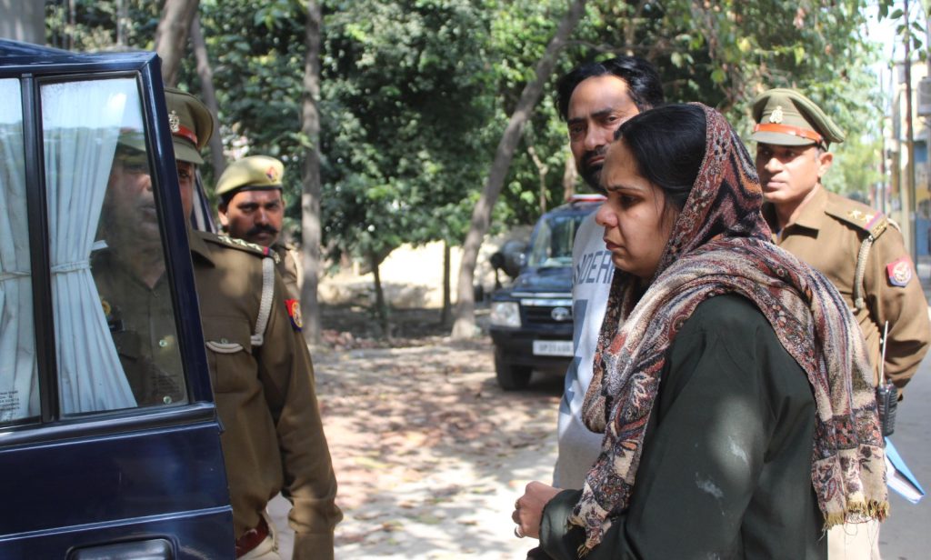 पुलिस लाइन में दरोगा ने सरकारी रिवाल्वर से गोली मारकर किया सुसाइड 5 114 7