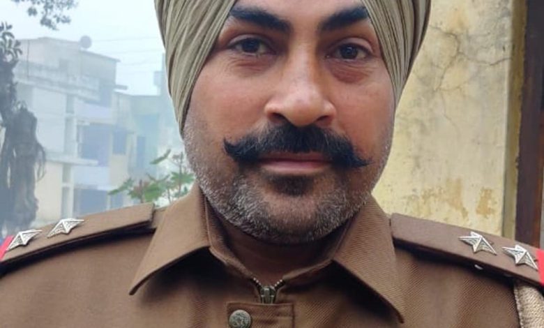 पुलिस लाइन में दरोगा ने सरकारी रिवाल्वर से गोली मारकर किया सुसाइड 1 115 6