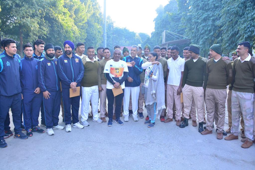 आम जनमानस में जागरूकता पैदा करने के लिए प्रसिद्ध धावक तरुण नेहरा के नेतृत्व में हुआ महा रन 2.0 (एमएचए) का आयोजन 7 116 2
