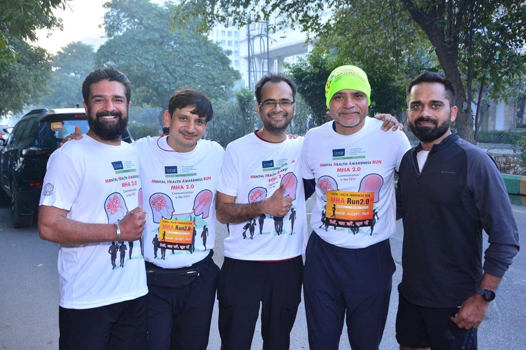 आम जनमानस में जागरूकता पैदा करने के लिए प्रसिद्ध धावक तरुण नेहरा के नेतृत्व में हुआ महा रन 2.0 (एमएचए) का आयोजन 6 118 1