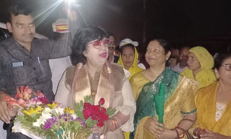 पोषण पखवाड़े का शुभारंभ ; राज्य मंत्री प्रतिभा शुक्ला ने दिखाई रैली को हरी झंडी 1 111 33