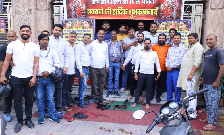 मां दुर्गा अष्टमी के उपलक्ष्य मे डिजिटल फोटोग्राफर एसोसिएशन के माध्यम से किया गया विशाल भंडारे का आयोजन 1 111 68