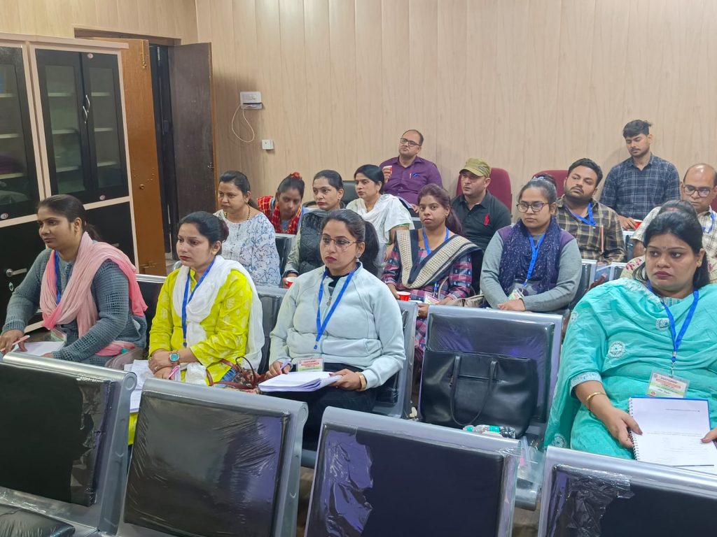 नवजात शिशु में होने वाली स्वास्थ्य जटिलताओं की समय पर पहचान कर इलाज विषय पर मेडिकल कॉलेज मेरठ के बाल रोग विभाग में तीन दिवसीय ट्रेनिग 2 112 23