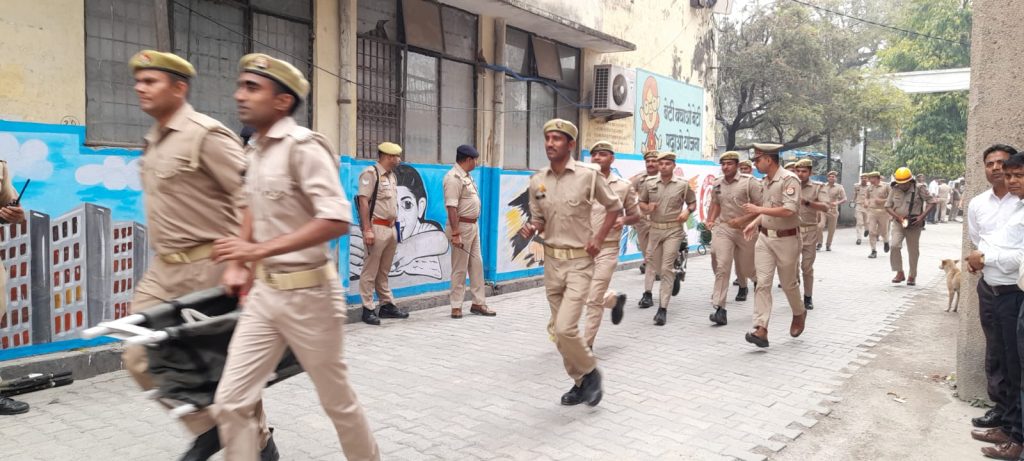 प्रशासन के दिशा निर्देश द्वारा शहर में चलाई गई आज मॉक ड्रिल 12 121 1