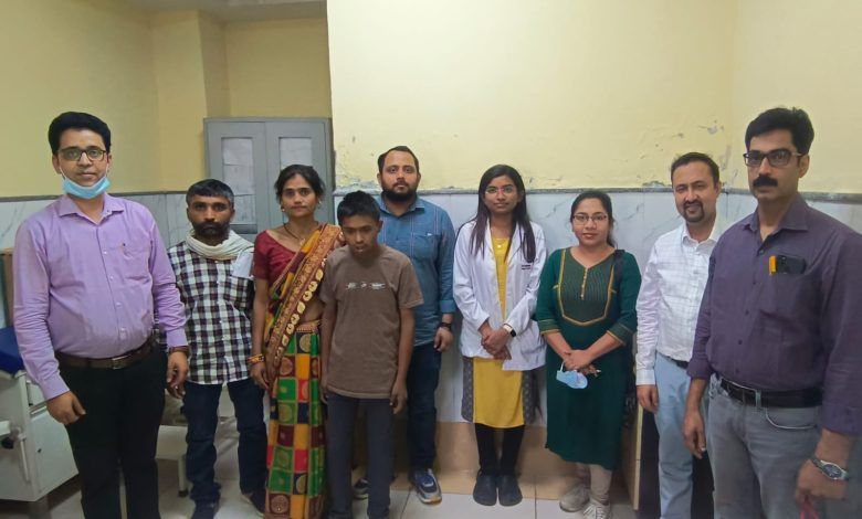 पीडियाट्रिक सर्जरी विभाग ने किया दूरबीन विधि से कंजेनाइटल डायफ्रेगमेटिक हर्निया का जटिल ऑपरेशन 1 111 62