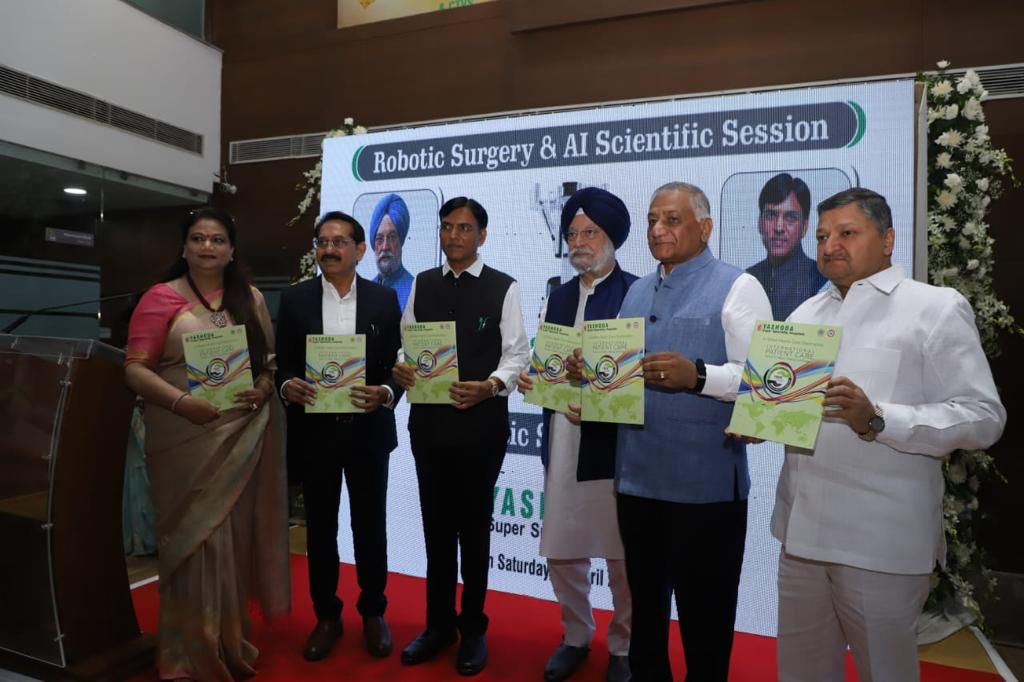 यशोदा अस्पताल में रोबोटिक सर्जरी और AI वैज्ञानिक सत्र का उद्घाटन 7 115 3
