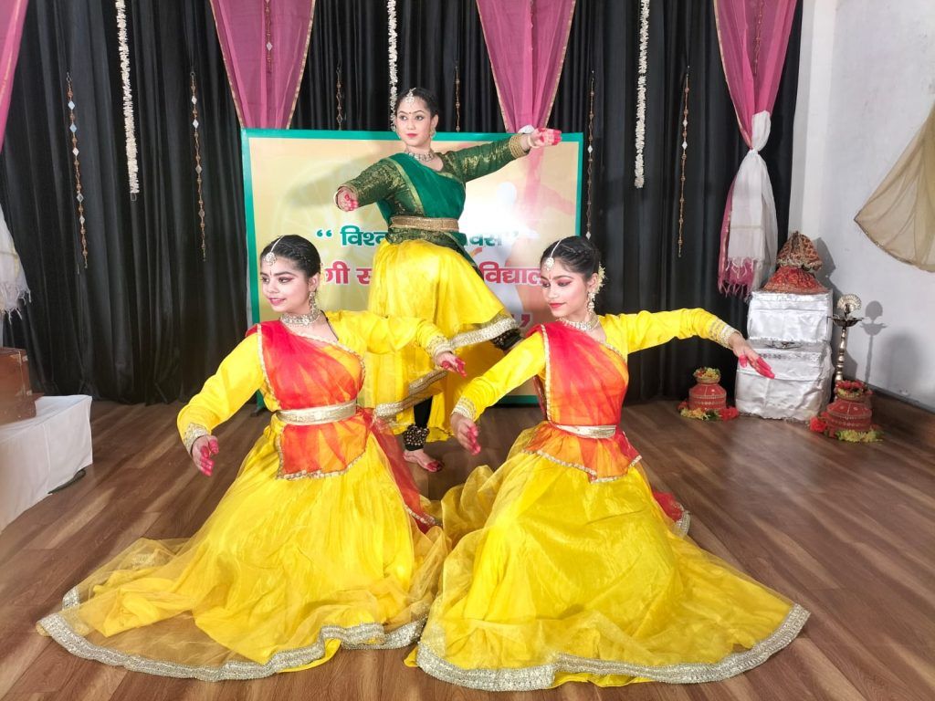 शिवांगी संगीत महाविद्यालय में विश्व नृत्य दिवस के उपलक्ष्य में नृत्यांजलि का आयोजन 7 116 6