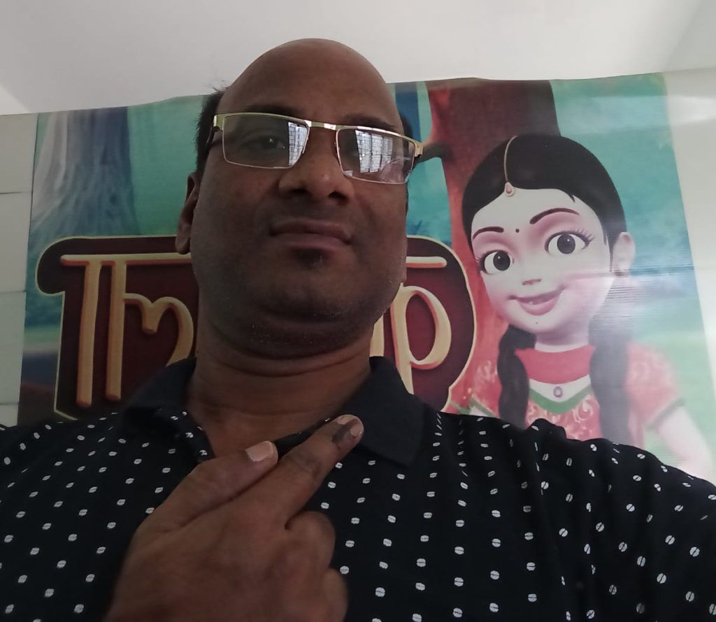 Dance of democracy: Vote Selfie! 21 111 25