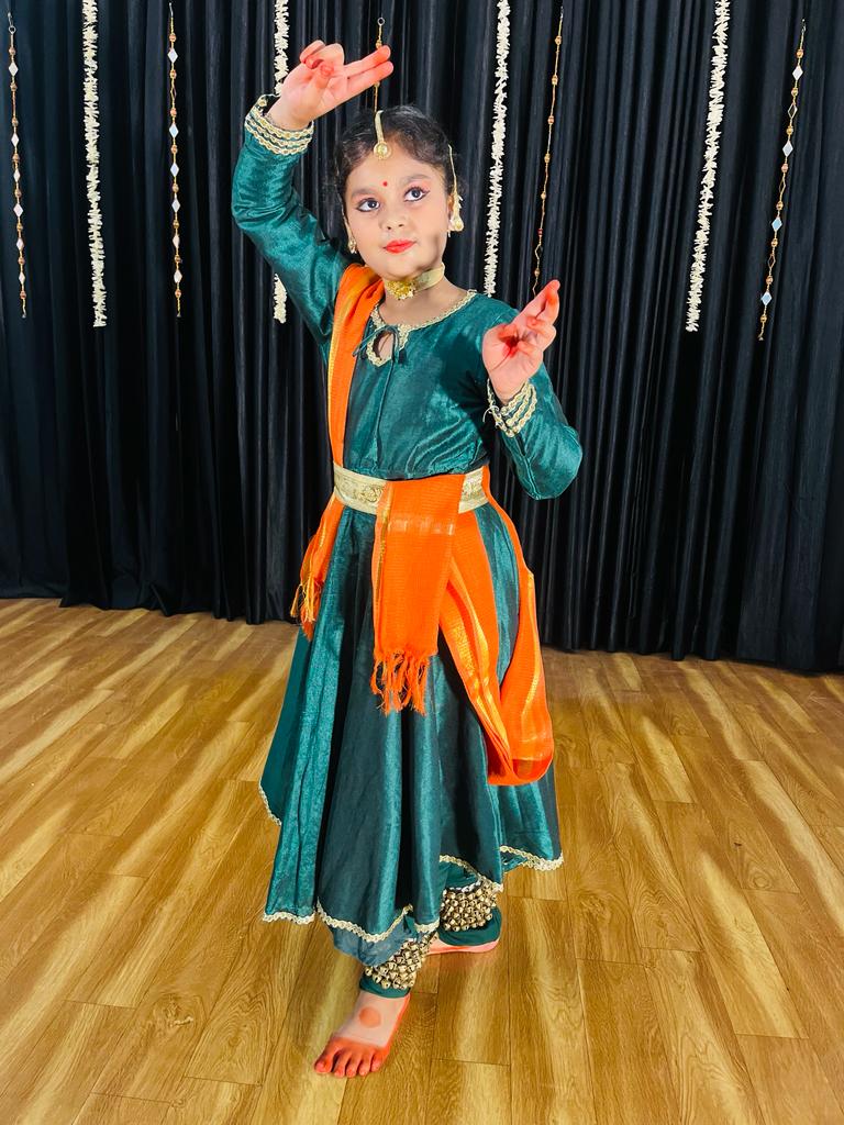 Shivangi Sangeet Mahavidyalaya Hosts Monthly Meeting 'Navankur' for Indian Classical Music 3 112 35