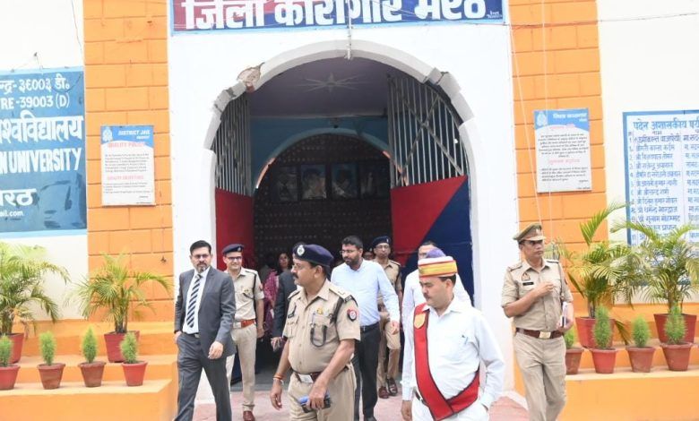 District Judge, District Magistrate, and Senior Police Superintendent Conduct Inspection of District Jail and Juvenile Detention Center 1 112 47