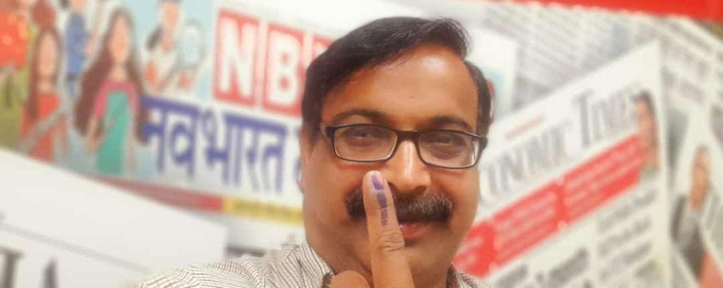 Dance of democracy: Vote Selfie! 4 113 8