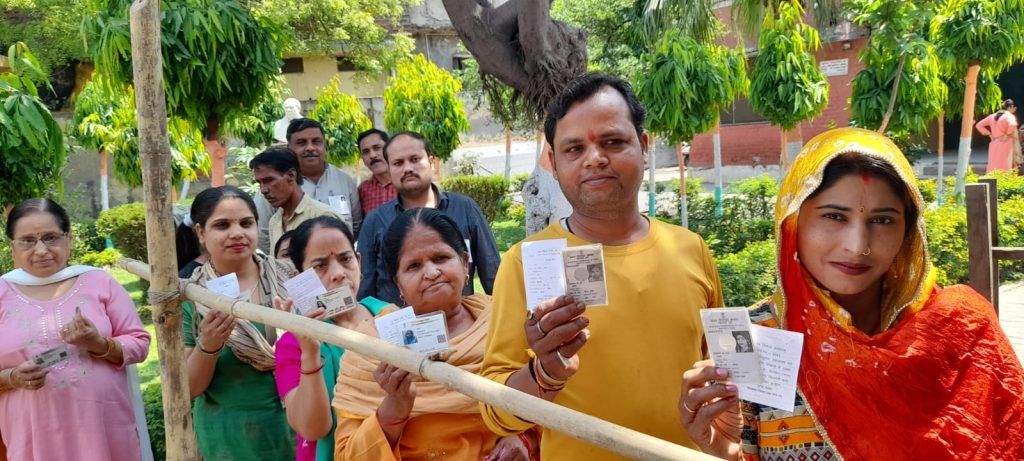 Dance of democracy: Vote Selfie! 9 116 1