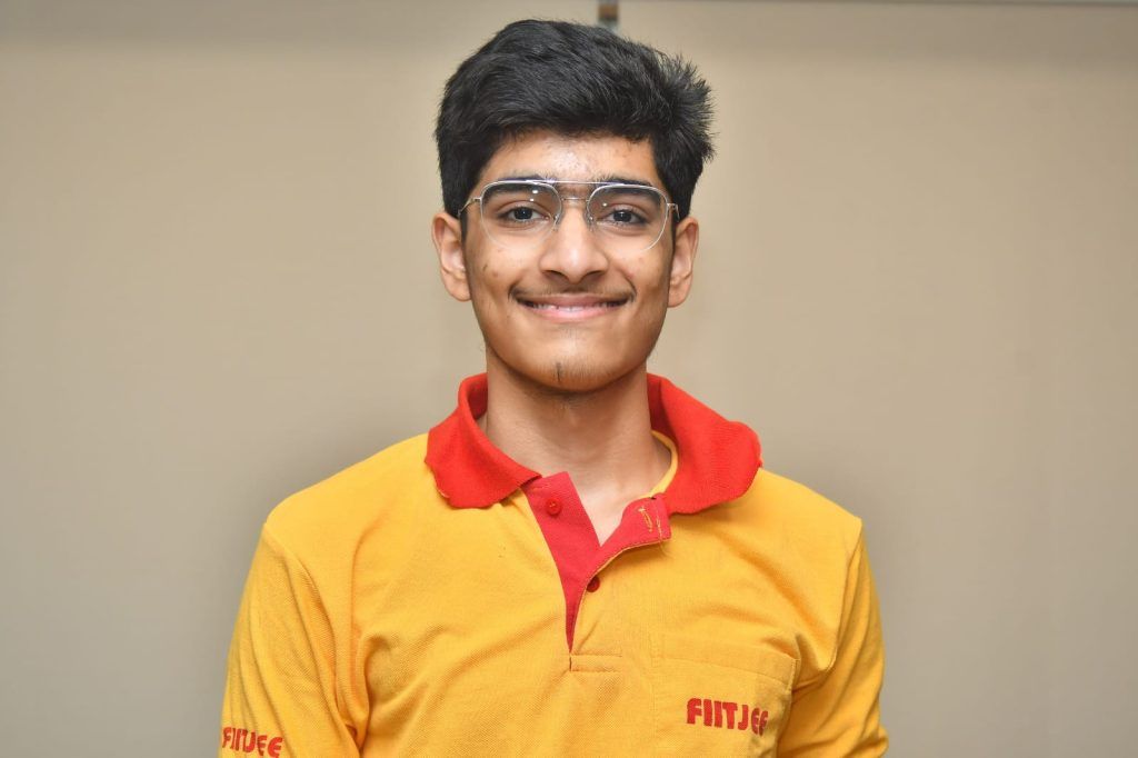 Young Stars Shine Bright: Ghaziabad's Rishi Kalra and Malai Kedia Secure Top Ranks in JEE Advanced Exam 3 111 49