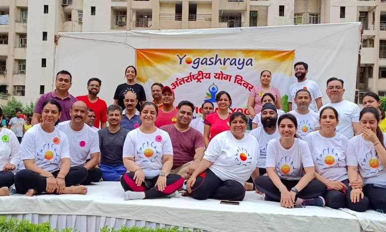 अंतरराष्ट्रीय योग दिवस पर 'योगाश्रय' द्वारा निशुल्क योगा शिवर का आयोजन 1 111 61